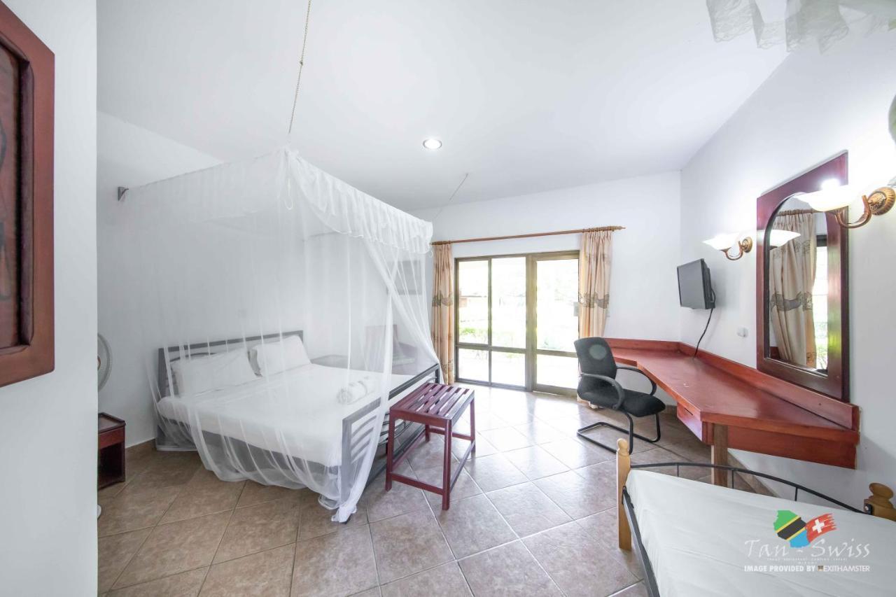 Tan-Swiss Lodge Mikumi Eksteriør bilde